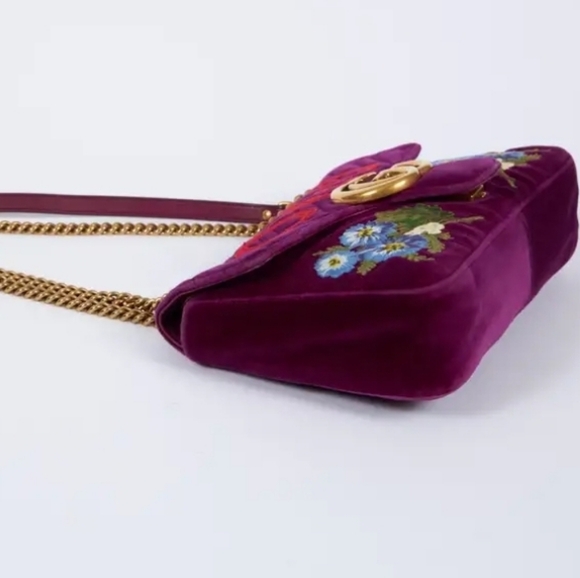 Gucci GG Marmont Velvet Matelassé Loved Embroidered Medium Shoulder Bag. - Picture 6 of 16